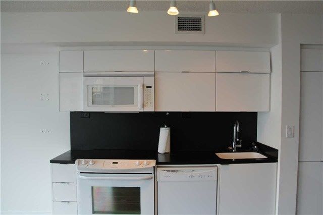 Preview image for 21 Iceboat Terr #1806, Toronto