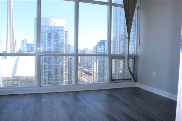 Preview image for 15 Fort York Blvd #3906, Toronto