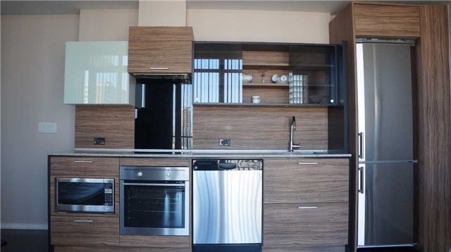 Preview image for 75 St Nicholas St #1609, Toronto