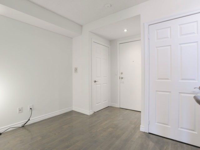 Preview image for 250 Wellington St W #1727, Toronto