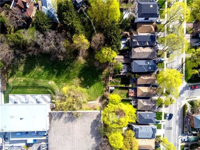 Preview image for 19 Southvale Dr, Toronto