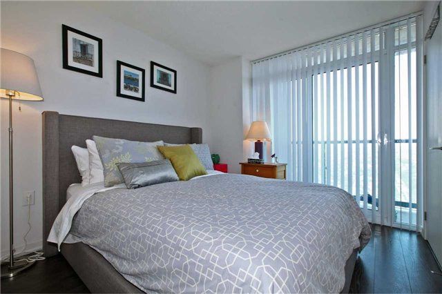 Preview image for 36 Lisgar St #2122E, Toronto