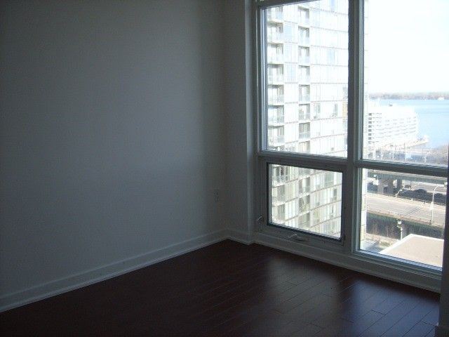 Preview image for 15 Fort York Blvd #1512, Toronto