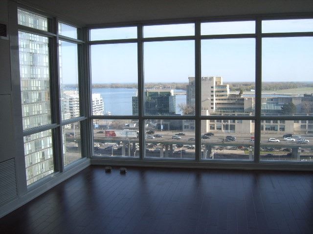 Preview image for 15 Fort York Blvd #1512, Toronto