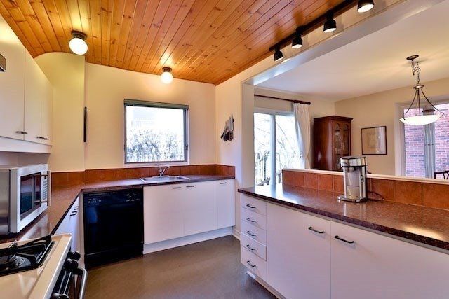 Preview image for 134 Helendale Ave, Toronto