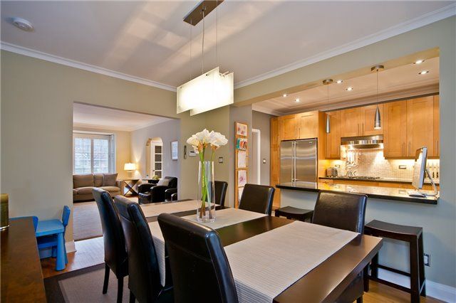 Preview image for 14 Menin Rd, Toronto