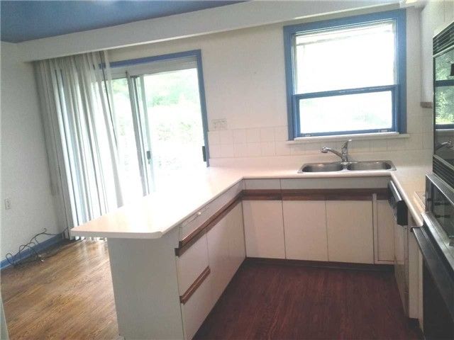Preview image for 15 Cobden St, Toronto