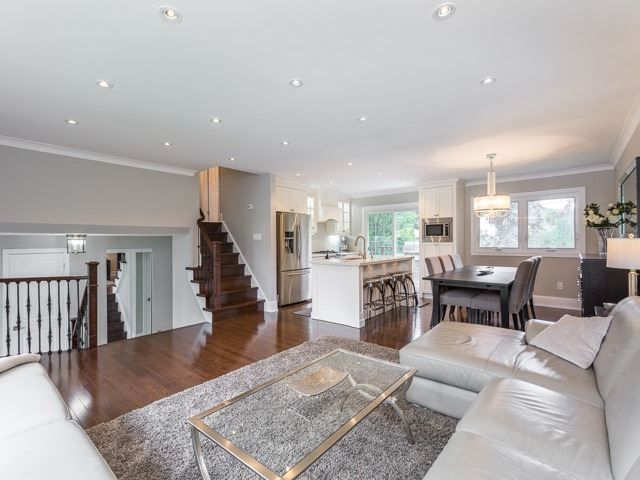 Preview image for 18 Lantana Crt, Toronto