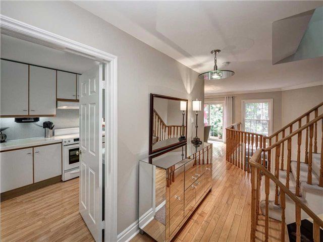 Preview image for 240 Broadway Ave #Th7, Toronto