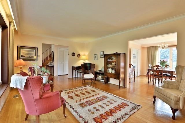 Preview image for 179 Lord Seaton Rd, Toronto