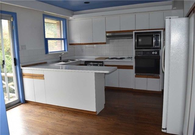 Preview image for 15 Cobden St, Toronto