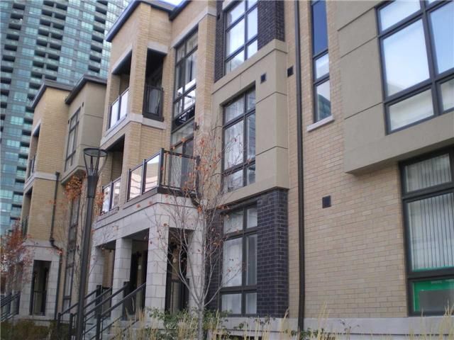 Preview image for 11 Eldora Ave #15, Toronto