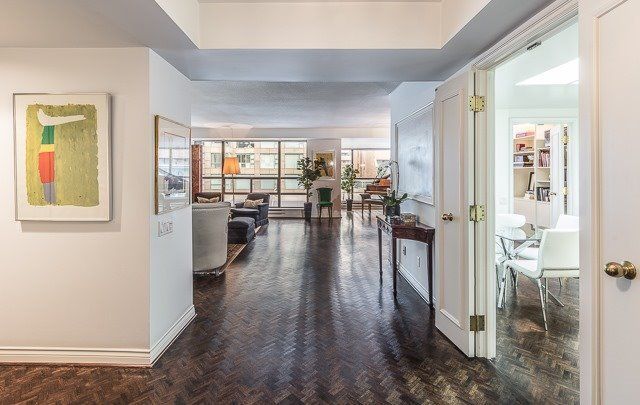 Preview image for 4 Lowther Ave #403, Toronto