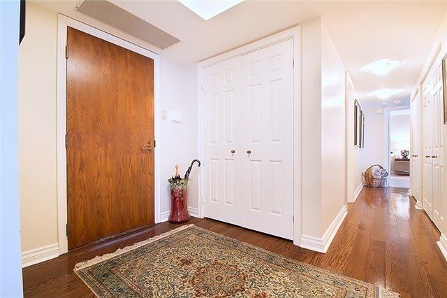 Preview image for 164 Cumberland St #402, Toronto