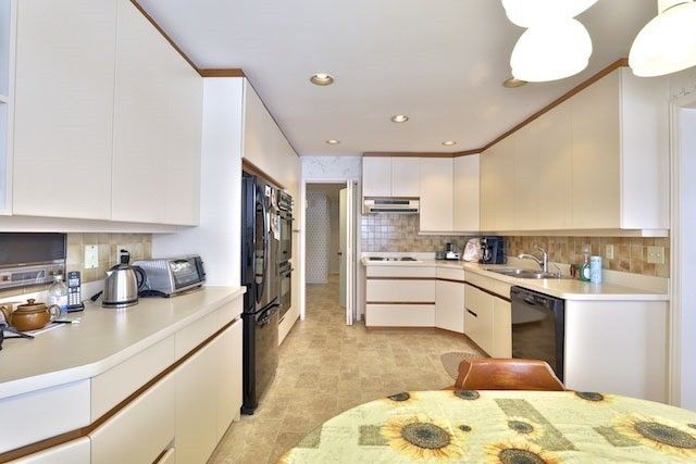 Preview image for 125 Charlton Blvd, Toronto