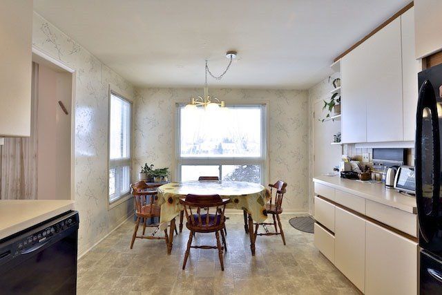 Preview image for 125 Charlton Blvd, Toronto
