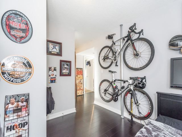 Preview image for 10 Capreol Crt #306, Toronto