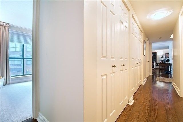 Preview image for 164 Cumberland St #402, Toronto