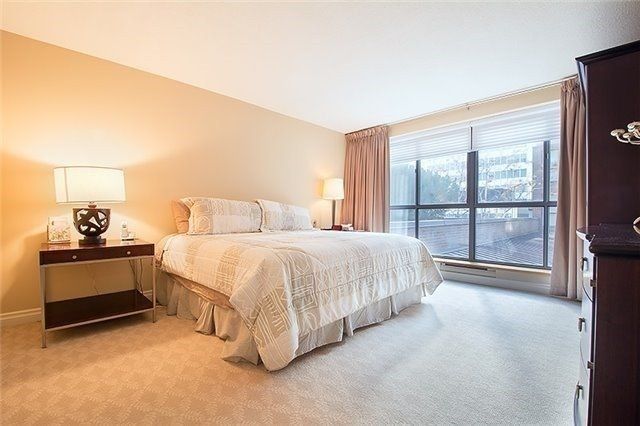 Preview image for 164 Cumberland St #402, Toronto