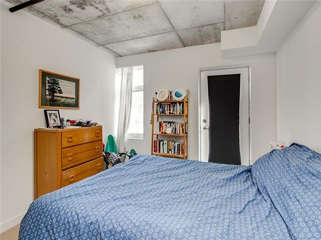 Preview image for 10 Wellesley Pl #401, Toronto