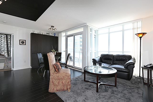 Preview image for 15 Iceboat Terr #1206, Toronto