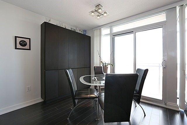 Preview image for 15 Iceboat Terr #1206, Toronto