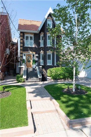 Preview image for 118 Givins St, Toronto