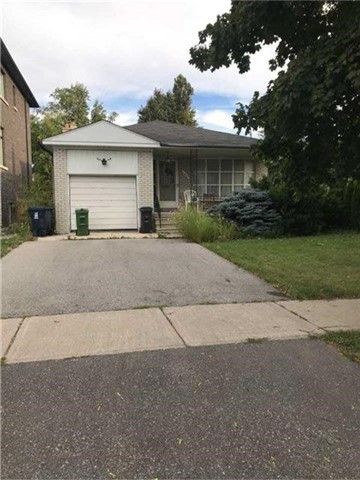 Preview image for 140 Holmes Ave, Toronto
