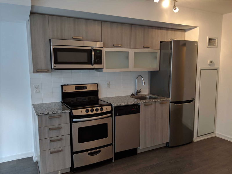 Preview image for 36 Lisgar St #509, Toronto