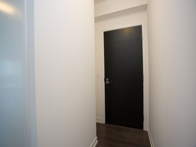 Preview image for 98 Lillian St #1712, Toronto