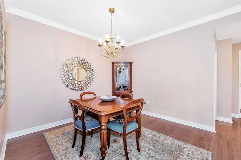 Preview image for 2 Edith Dr #406, Toronto