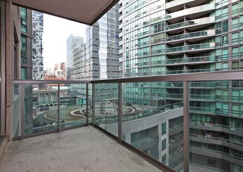 Preview image for 51 Lower Simcoe St #527, Toronto