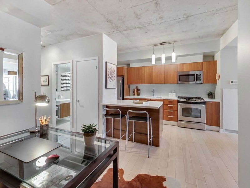 Preview image for 318 King St E #802, Toronto