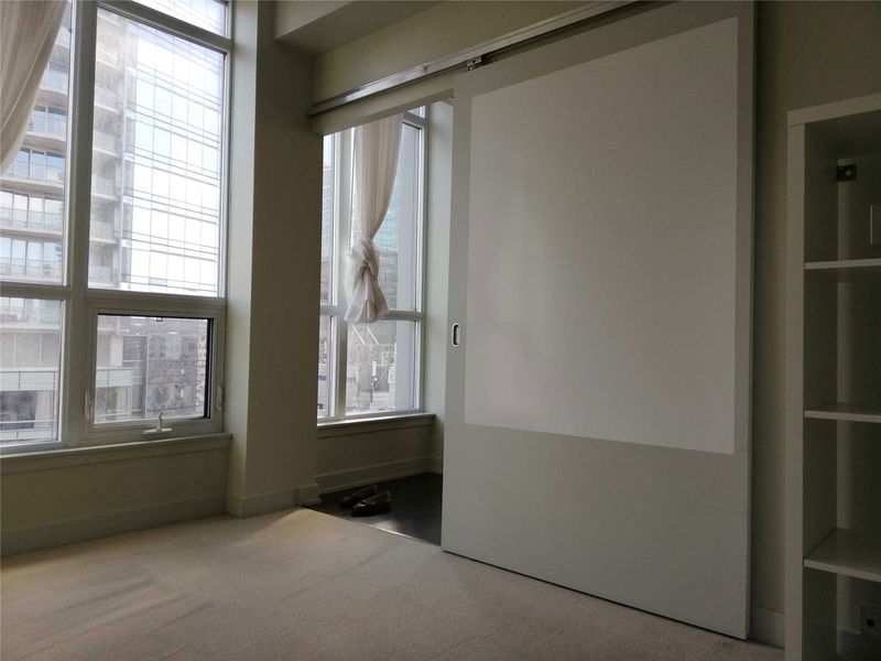 Preview image for 126 Simcoe St #1808, Toronto