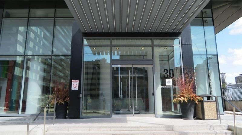 Preview image for 30 Roehampton Ave #Th 4, Toronto