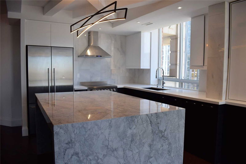 Preview image for 20 Collier St #1008, Toronto