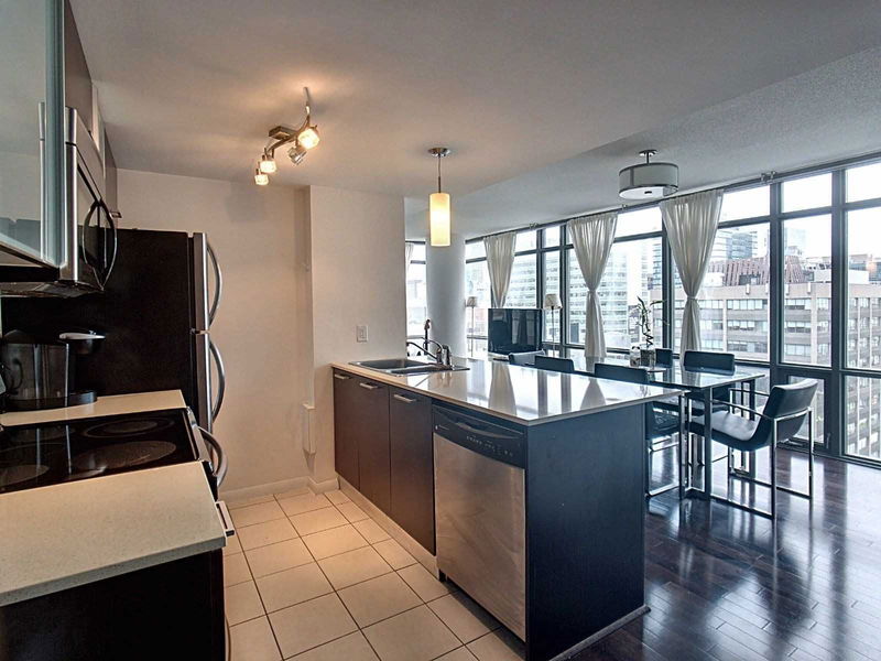 Preview image for 38 Grenville St #1303, Toronto