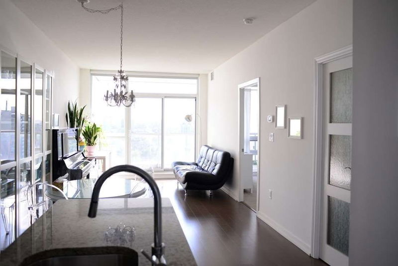 Preview image for 70 Forest Manor Rd #807, Toronto