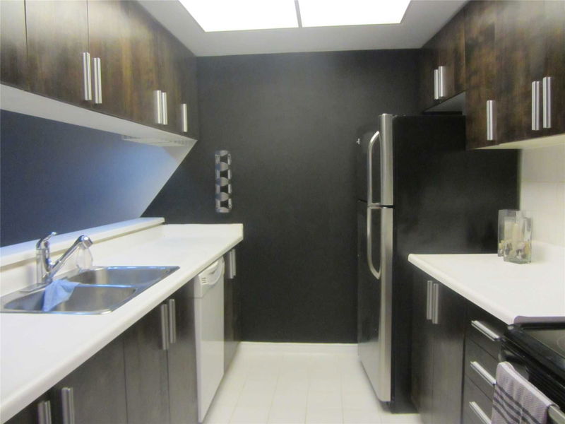 Preview image for 77 Harbour Sq #809, Toronto