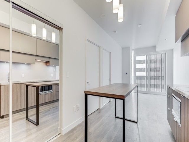 Preview image for 8 Eglinton Ave E #703, Toronto