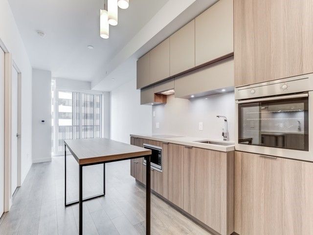 Preview image for 8 Eglinton Ave E #703, Toronto