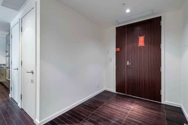 Preview image for 180 University Ave #2104, Toronto