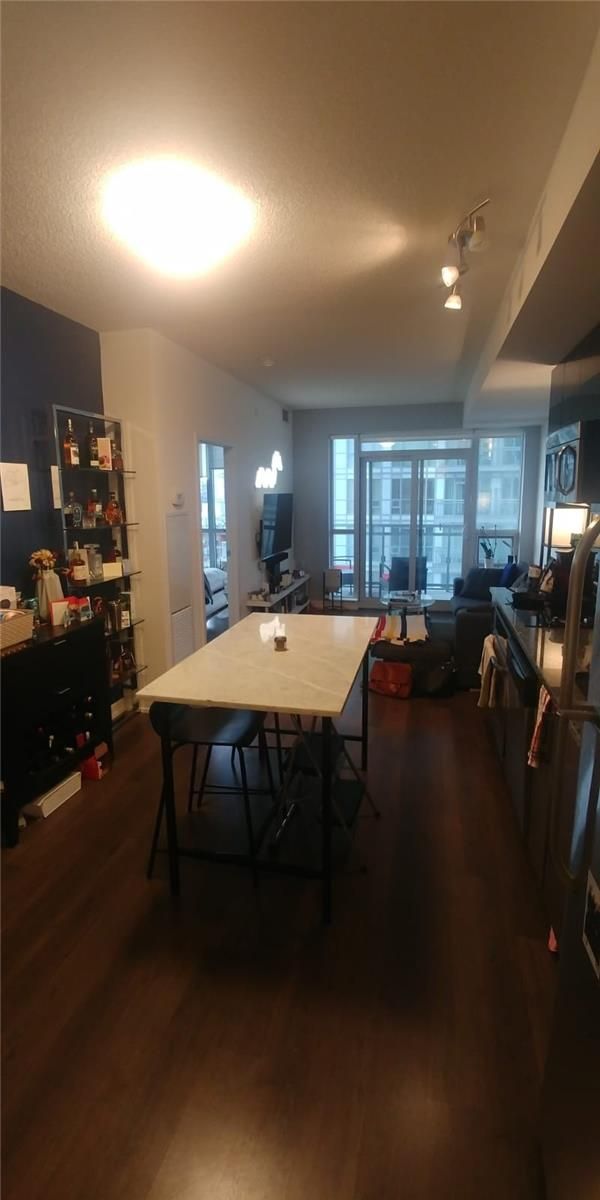 Preview image for 98 Lillian St #1611, Toronto