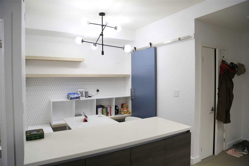 Preview image for 111 Bathurst St #1011, Toronto