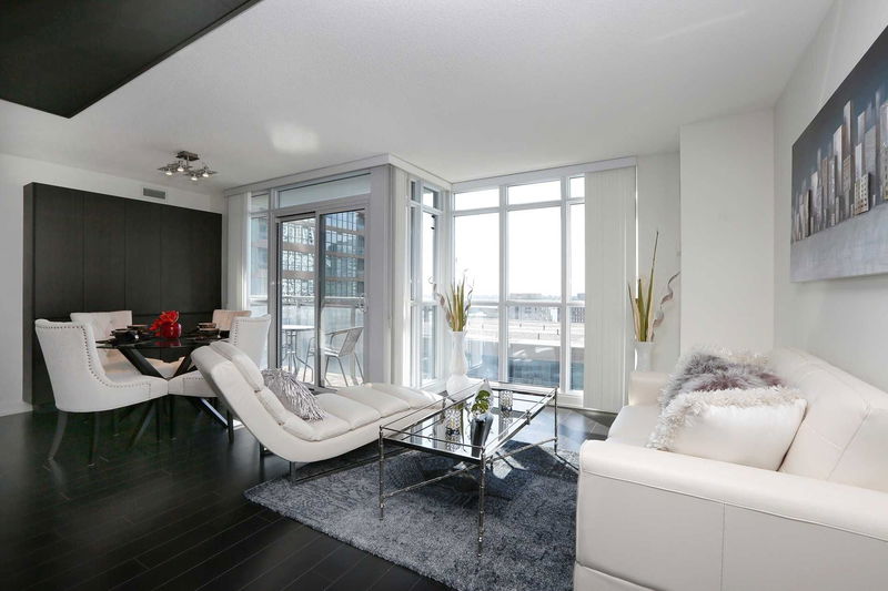 Preview image for 15 Iceboat Terr #1206, Toronto