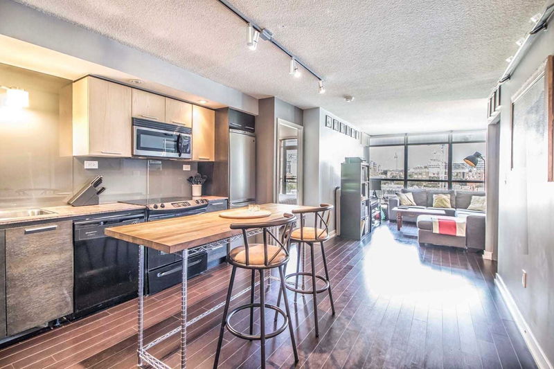Preview image for 25 Capreol Crt #605, Toronto