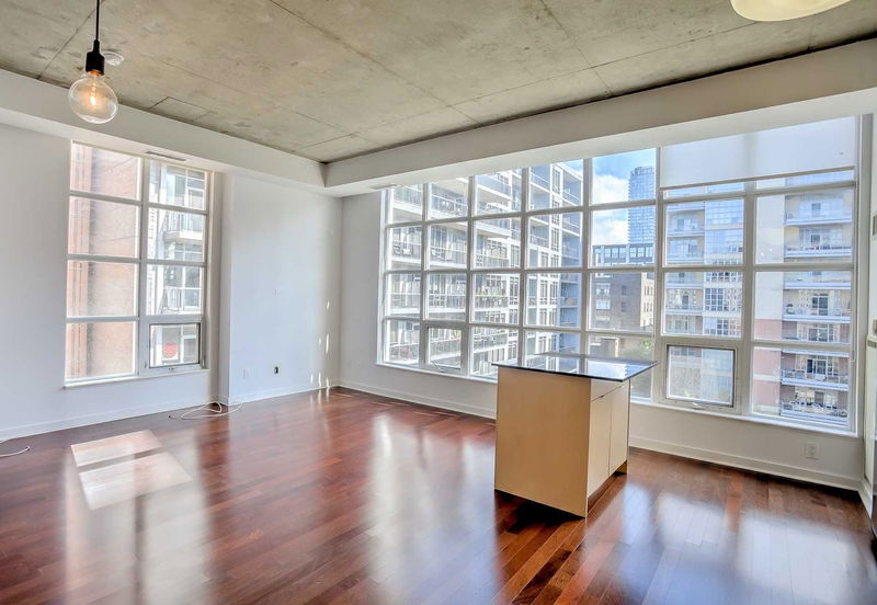 Preview image for 19 Brant St #609, Toronto