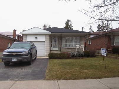 Preview image for 140 Holmes Ave, Toronto