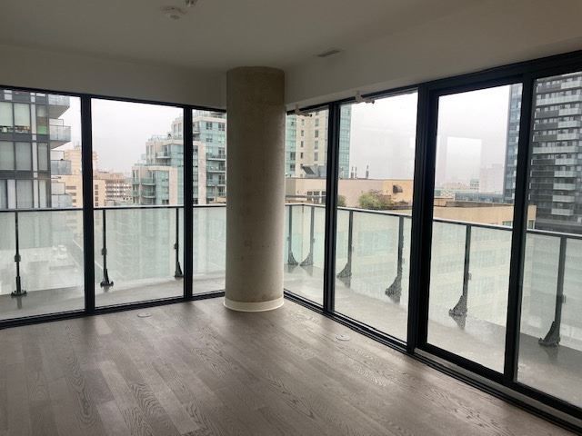 Preview image for 161 Roehampton Ave #1010, Toronto