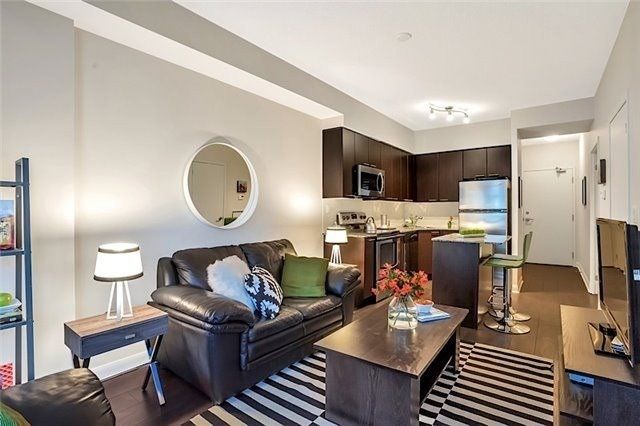 Preview image for 15 Bruyeres Mews #1401, Toronto